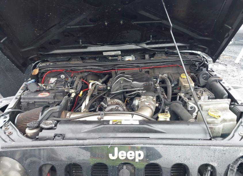 Photo 10 of 2014 Jeep Wrangler UNLIMITED SPORT (VIN 1C4HJWDGXEL113325)