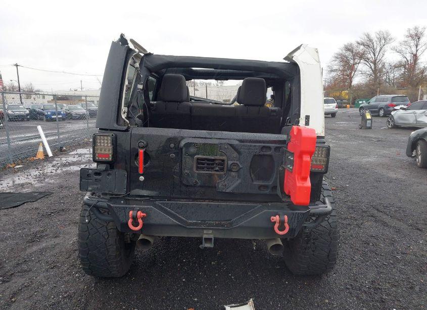 Photo 17 of 2014 Jeep Wrangler UNLIMITED SPORT (VIN 1C4HJWDGXEL113325)
