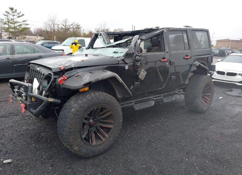 Photo 2 of 2014 Jeep Wrangler UNLIMITED SPORT (VIN 1C4HJWDGXEL113325)