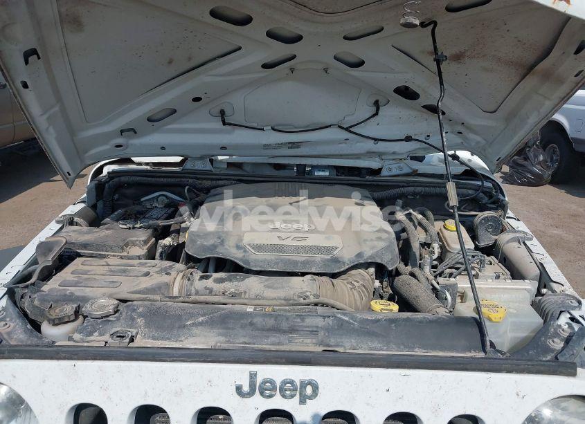 Photo 10 of 2018 Jeep Wrangler JK UNLIMITED SPORT S 4X4 (VIN 1C4HJWDGXJL922138)