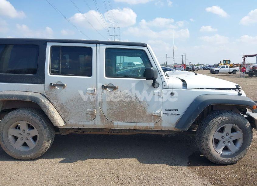 Photo 13 of 2018 Jeep Wrangler JK UNLIMITED SPORT S 4X4 (VIN 1C4HJWDGXJL922138)