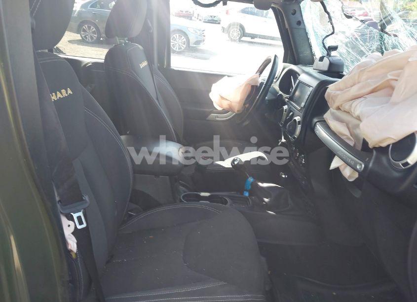 Photo 5 of 2015 Jeep Wrangler UNLIMITED SAHARA (VIN 1C4HJWEG0FL752152)