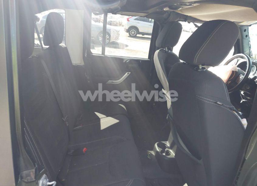 Photo 8 of 2015 Jeep Wrangler UNLIMITED SAHARA (VIN 1C4HJWEG0FL752152)