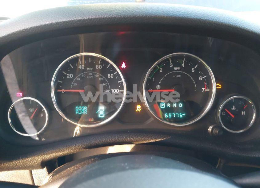 Photo 7 of 2018 Jeep Wrangler JK UNLIMITED SAHARA 4X4 (VIN 1C4HJWEG0JL810480)