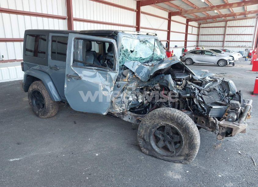 2014 Jeep Wrangler UNLIMITED SAHARA (VIN 1C4HJWEG1EL128309) main photo