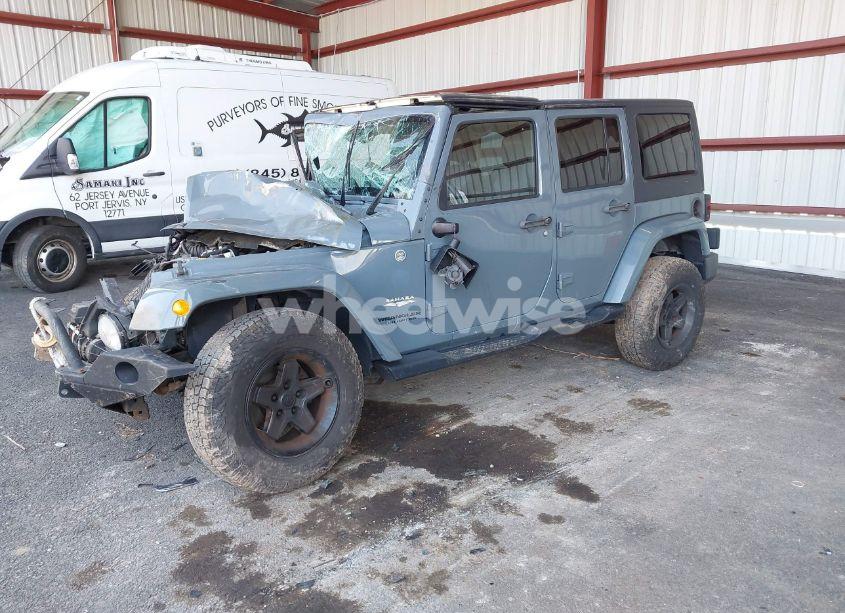 Photo 2 of 2014 Jeep Wrangler UNLIMITED SAHARA (VIN 1C4HJWEG1EL128309)