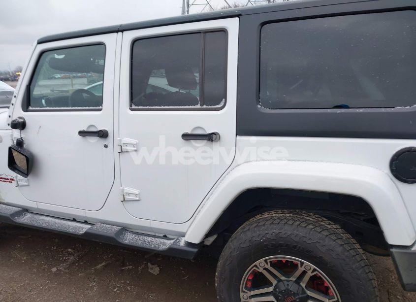 Photo 14 of 2015 Jeep Wrangler UNLIMITED SAHARA (VIN 1C4HJWEG1FL559542)