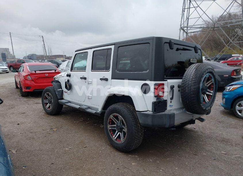 Photo 3 of 2015 Jeep Wrangler UNLIMITED SAHARA (VIN 1C4HJWEG1FL559542)