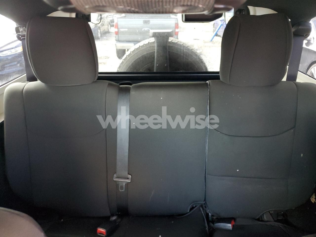 Photo 10 of 2017 JEEP WRANGLER UNLIMITED SAHARA (VIN 1C4HJWEG1HL596321)