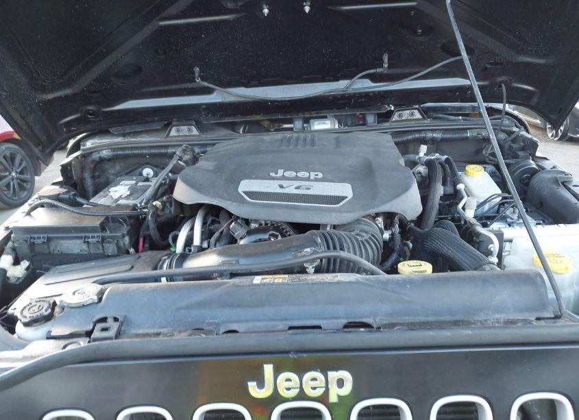 Photo 10 of 2017 Jeep Wrangler UNLIMITED SAHARA (VIN 1C4HJWEG1HL726260)