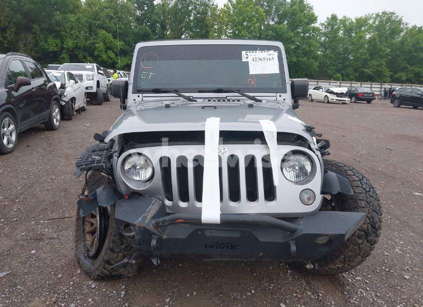 Photo 12 of 2014 Jeep Wrangler UNLIMITED SAHARA (VIN 1C4HJWEG2EL326655)