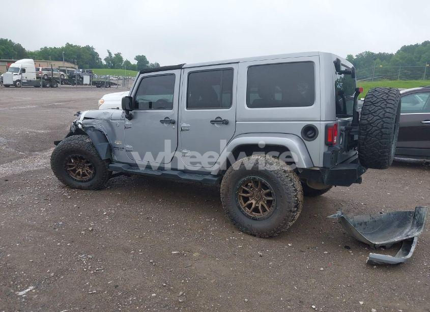 Photo 3 of 2014 Jeep Wrangler UNLIMITED SAHARA (VIN 1C4HJWEG2EL326655)