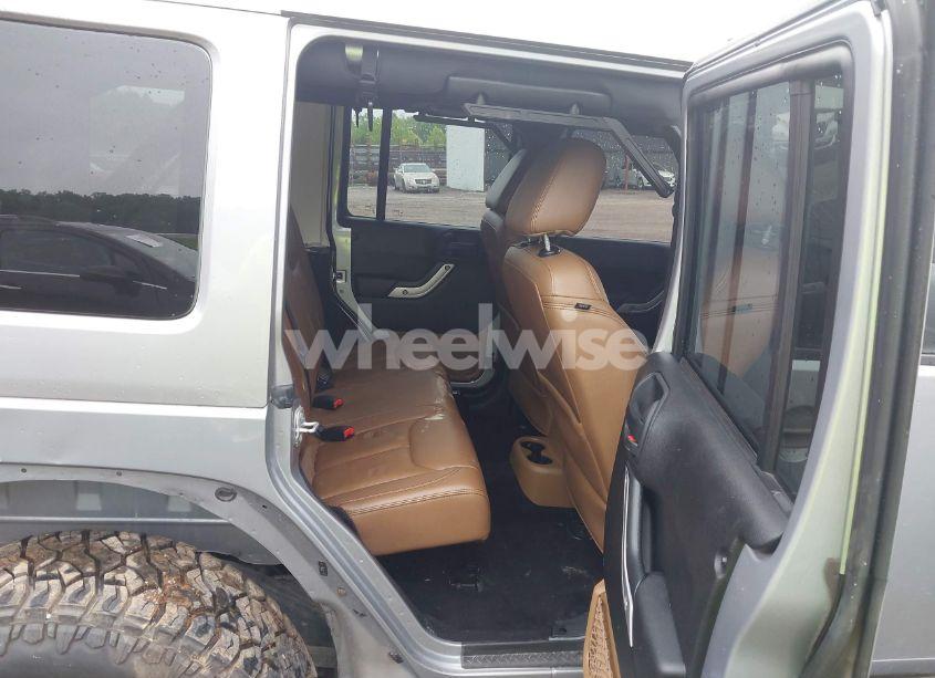 Photo 8 of 2014 Jeep Wrangler UNLIMITED SAHARA (VIN 1C4HJWEG2EL326655)