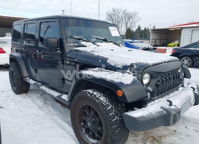 2015 Jeep Wrangler UNLIMITED SAHARA (VIN 1C4HJWEG2FL503139) main photo