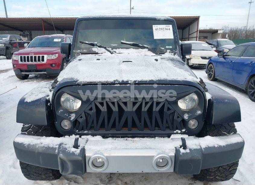 Photo 13 of 2015 Jeep Wrangler UNLIMITED SAHARA (VIN 1C4HJWEG2FL503139)
