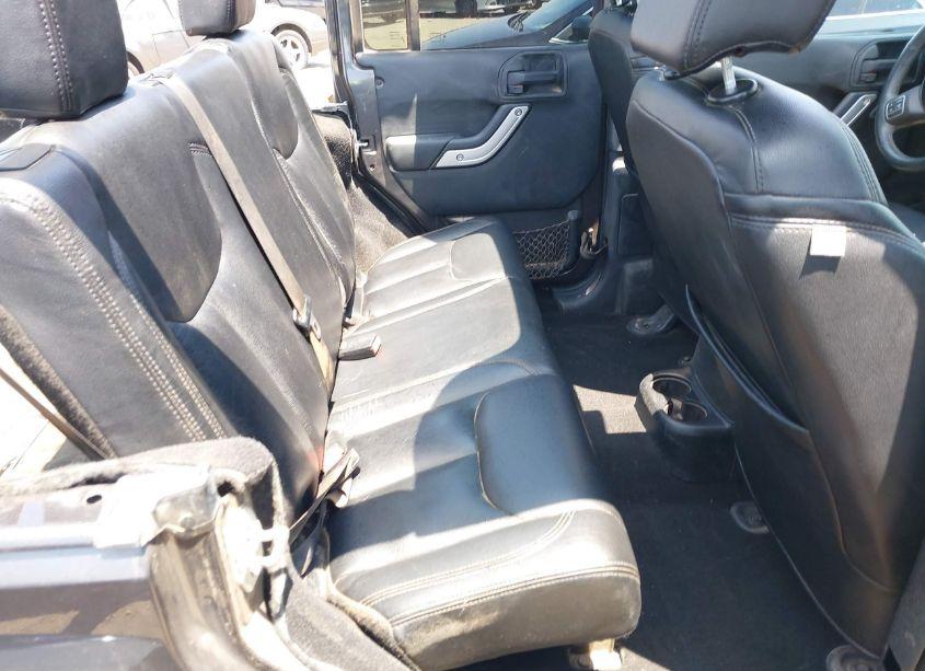 Photo 8 of 2016 Jeep Wrangler UNLIMITED SAHARA (VIN 1C4HJWEG2GL273507)