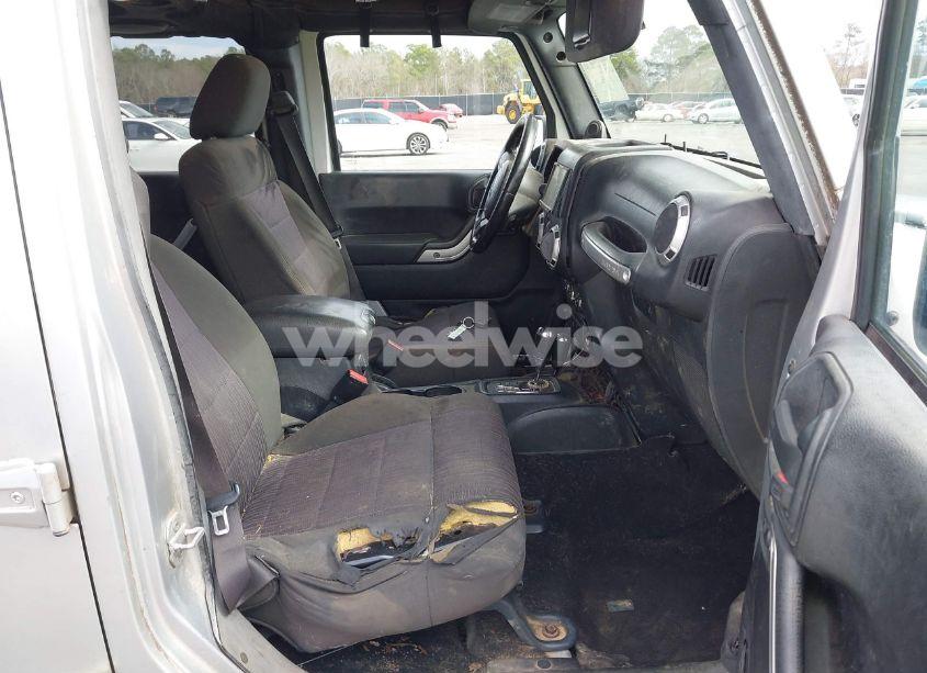 Photo 5 of 2012 Jeep Wrangler UNLIMITED SAHARA (VIN 1C4HJWEG3CL195944)