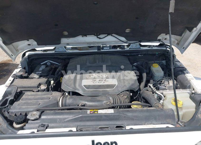 Photo 10 of 2012 Jeep Wrangler UNLIMITED SAHARA (VIN 1C4HJWEG3CL254944)