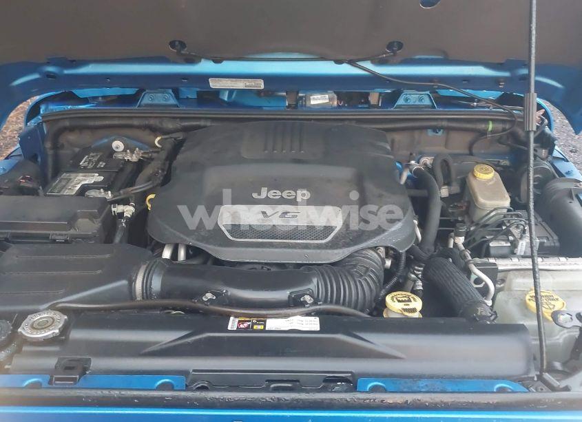 Photo 10 of 2014 Jeep Wrangler UNLIMITED POLAR EDITION (VIN 1C4HJWEG3EL224944)