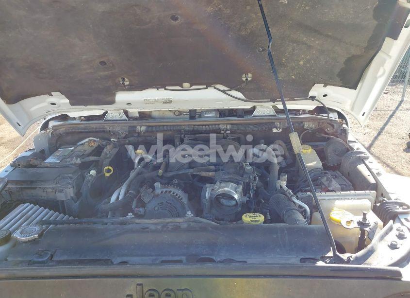 Photo 10 of 2015 Jeep Wrangler UNLIMITED SAHARA (VIN 1C4HJWEG3FL546405)