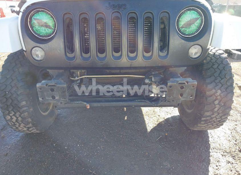 Photo 6 of 2015 Jeep Wrangler UNLIMITED SAHARA (VIN 1C4HJWEG3FL546405)