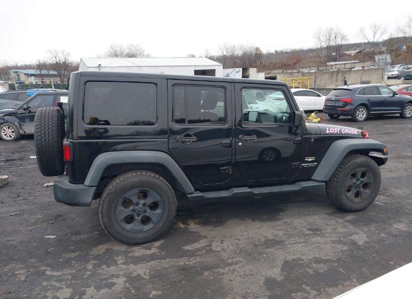 Photo 13 of 2015 Jeep Wrangler UNLIMITED SAHARA (VIN 1C4HJWEG3FL556626)