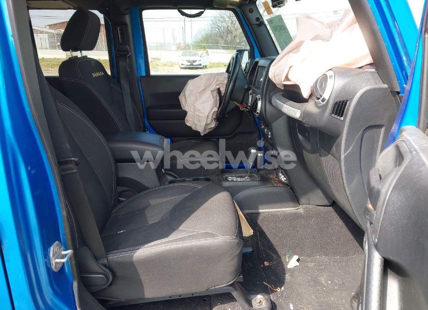 Photo 5 of 2015 Jeep Wrangler UNLIMITED SAHARA (VIN 1C4HJWEG3FL584314)