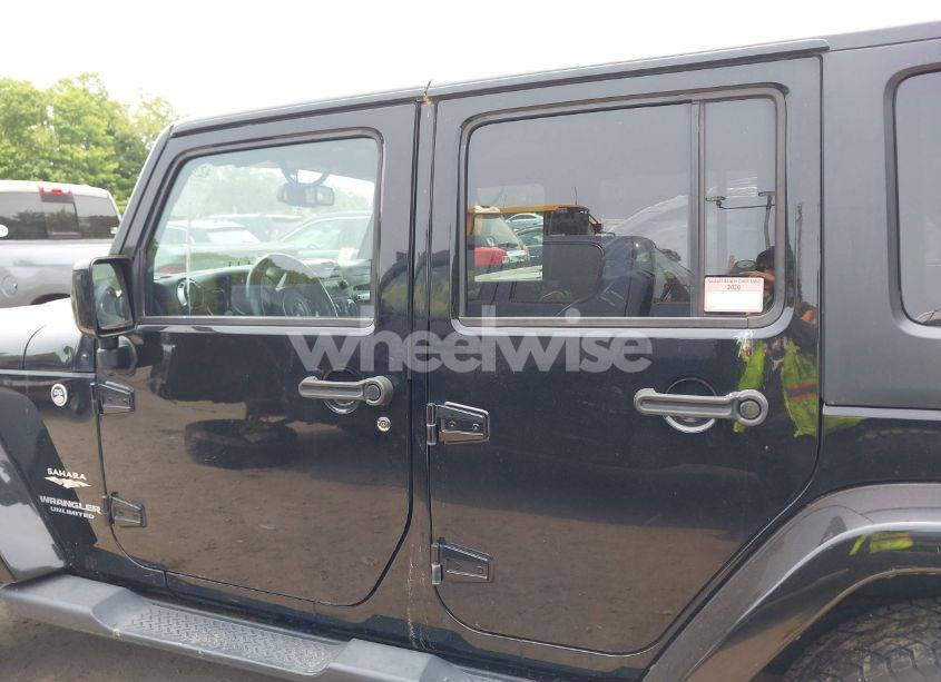 Photo 14 of 2015 Jeep Wrangler UNLIMITED SAHARA (VIN 1C4HJWEG3FL661568)