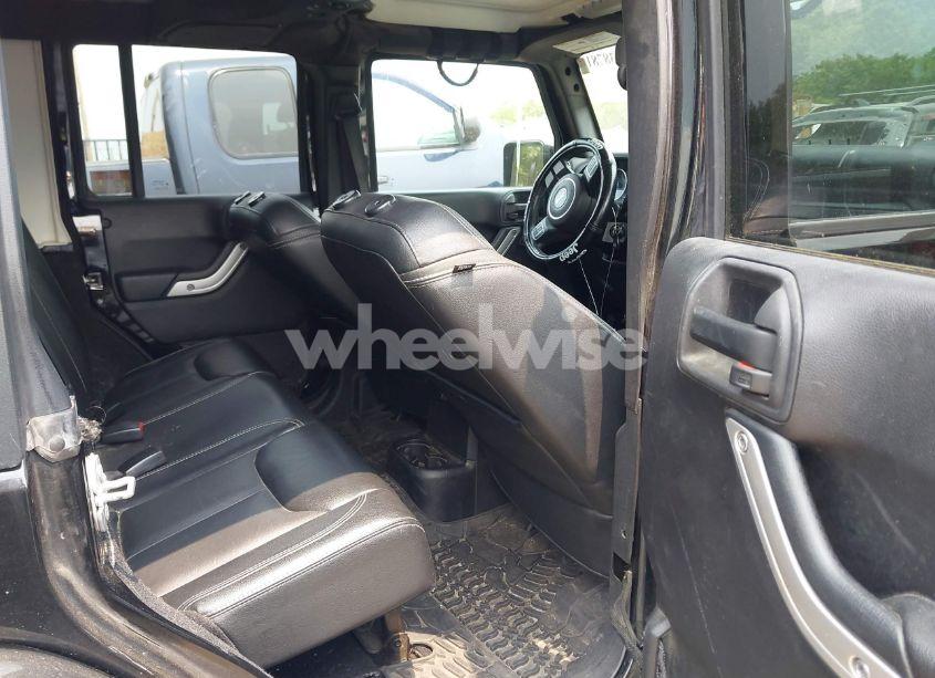 Photo 8 of 2015 Jeep Wrangler UNLIMITED SAHARA (VIN 1C4HJWEG3FL661568)