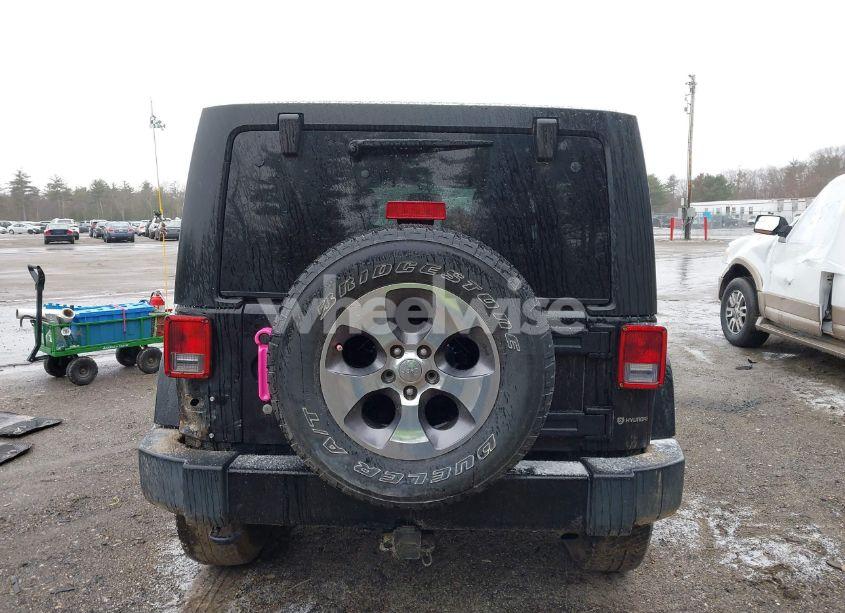 Photo 16 of 2016 Jeep Wrangler UNLIMITED SAHARA (VIN 1C4HJWEG3GL181371)