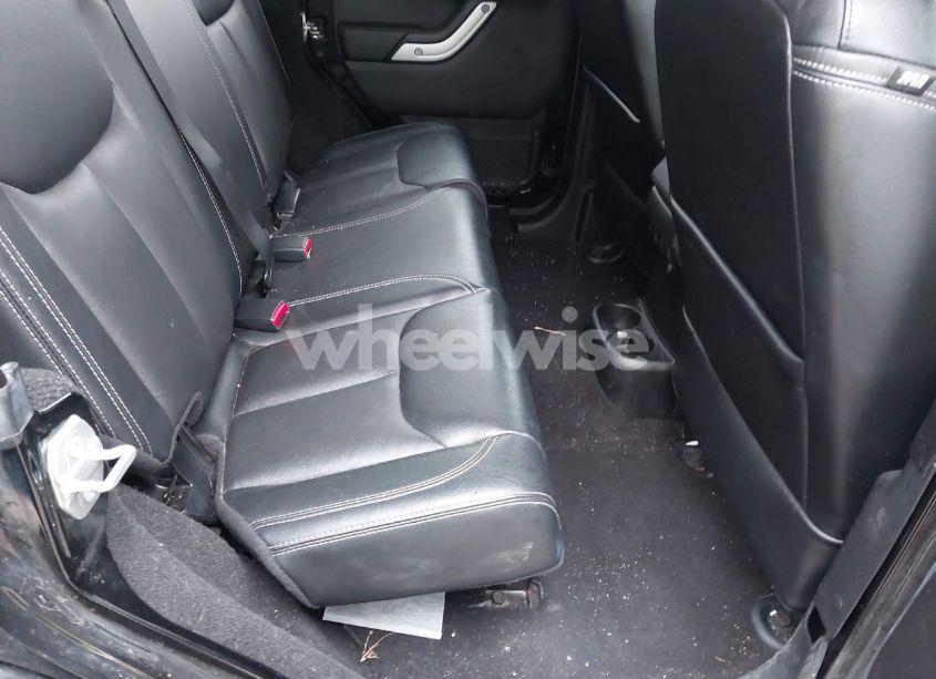 Photo 8 of 2016 Jeep Wrangler UNLIMITED SAHARA (VIN 1C4HJWEG3GL181371)