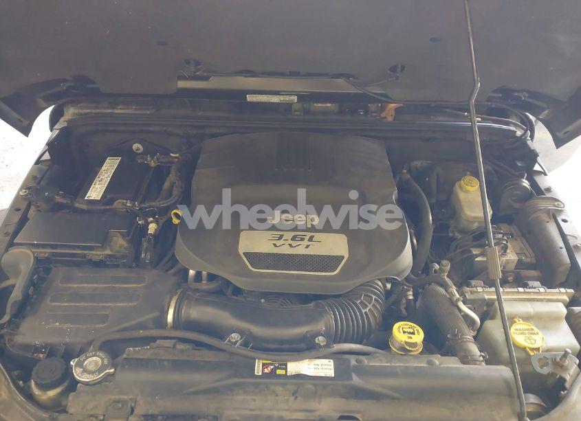 Photo 10 of 2013 Jeep Wrangler UNLIMITED SAHARA (VIN 1C4HJWEG4DL705235)