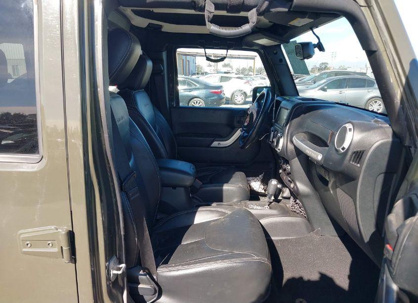 Photo 5 of 2016 Jeep Wrangler UNLIMITED SAHARA (VIN 1C4HJWEG4GL166295)