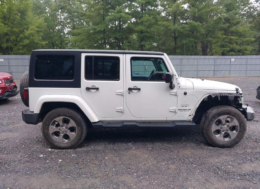 Photo 13 of 2017 Jeep Wrangler UNLIMITED SAHARA 4X4 (VIN 1C4HJWEG4HL582672)