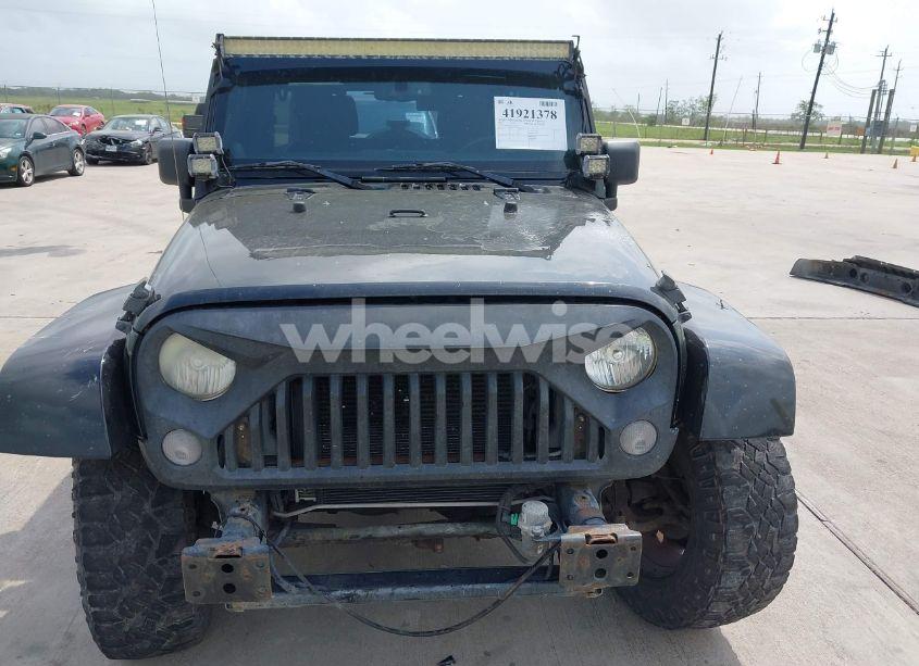 Photo 6 of 2014 Jeep Wrangler UNLIMITED DRAGON EDITION (VIN 1C4HJWEG5EL181790)