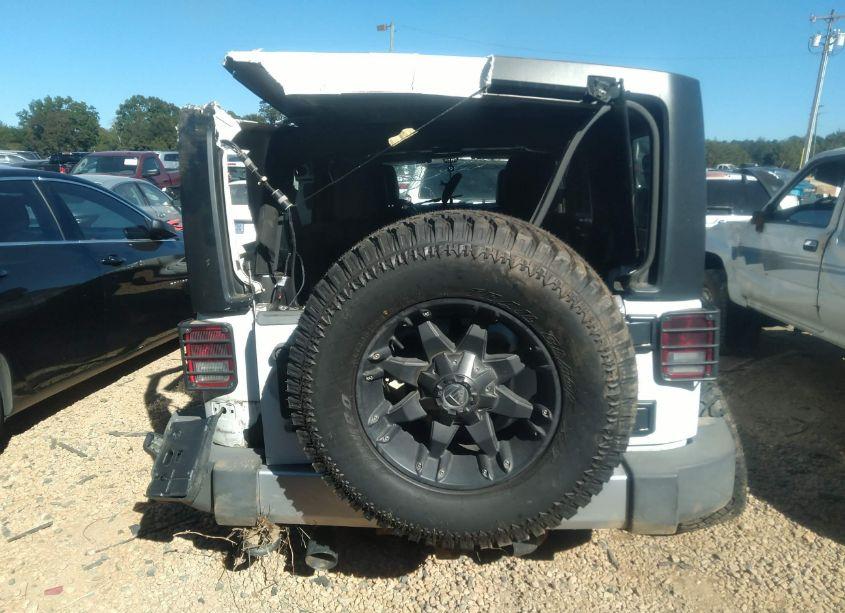 Photo 17 of 2014 Jeep Wrangler UNLIMITED SAHARA (VIN 1C4HJWEG5EL256164)