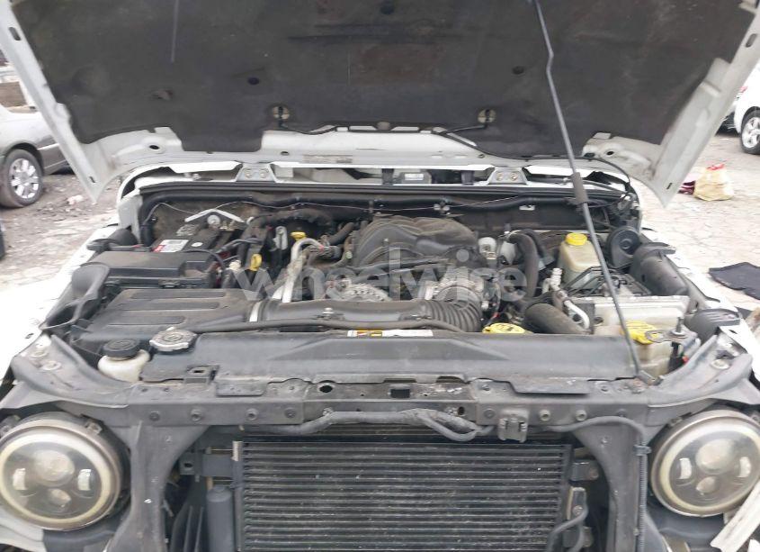 Photo 10 of 2014 Jeep Wrangler UNLIMITED SAHARA (VIN 1C4HJWEG5EL271991)