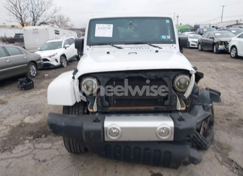 Photo 12 of 2014 Jeep Wrangler UNLIMITED SAHARA (VIN 1C4HJWEG5EL271991)