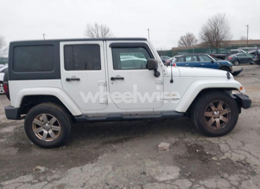 Photo 13 of 2014 Jeep Wrangler UNLIMITED SAHARA (VIN 1C4HJWEG5EL271991)