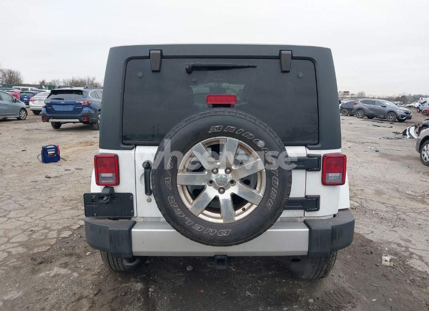Photo 16 of 2014 Jeep Wrangler UNLIMITED SAHARA (VIN 1C4HJWEG5EL271991)
