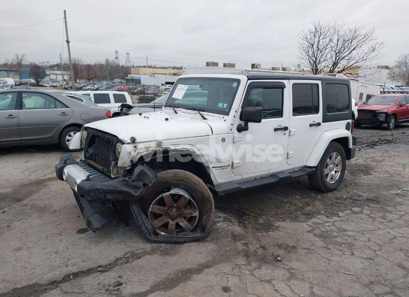 Photo 2 of 2014 Jeep Wrangler UNLIMITED SAHARA (VIN 1C4HJWEG5EL271991)