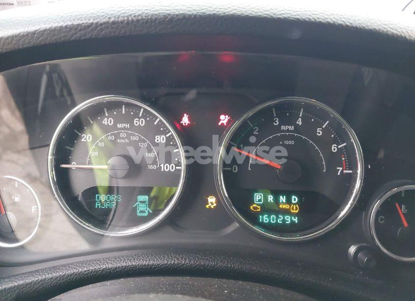 Photo 7 of 2014 Jeep Wrangler UNLIMITED SAHARA (VIN 1C4HJWEG5EL271991)