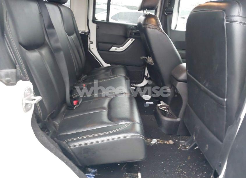 Photo 8 of 2014 Jeep Wrangler UNLIMITED SAHARA (VIN 1C4HJWEG5EL271991)