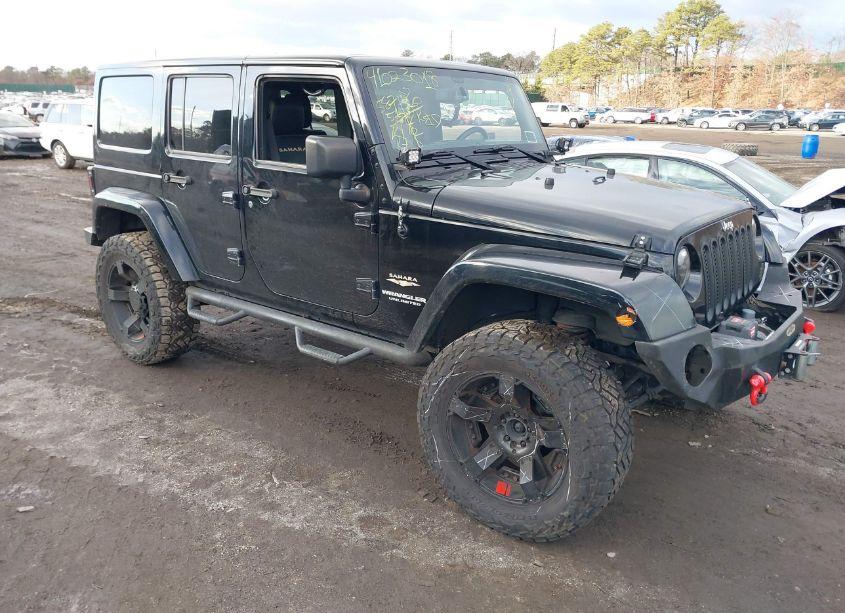 2015 Jeep Wrangler UNLIMITED SAHARA (VIN 1C4HJWEG5FL509114) main photo