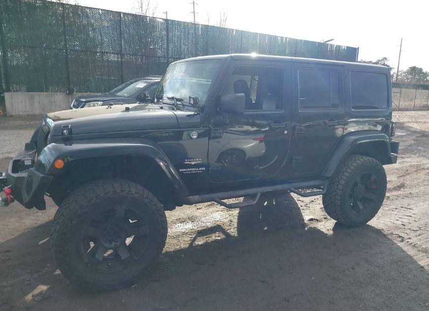 Photo 14 of 2015 Jeep Wrangler UNLIMITED SAHARA (VIN 1C4HJWEG5FL509114)