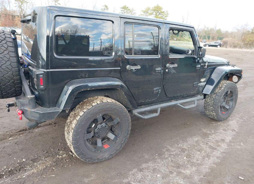 Photo 4 of 2015 Jeep Wrangler UNLIMITED SAHARA (VIN 1C4HJWEG5FL509114)