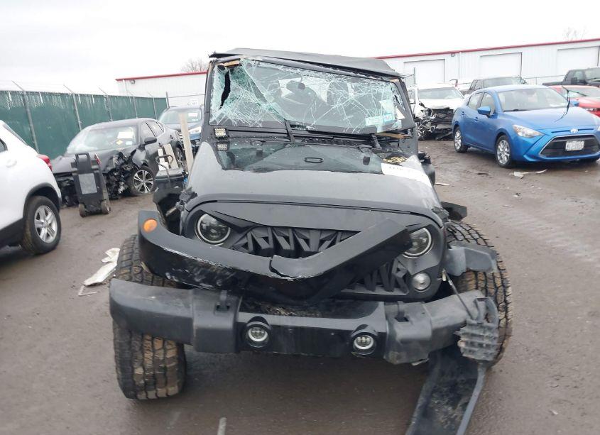 Photo 12 of 2017 Jeep Wrangler UNLIMITED SAHARA (VIN 1C4HJWEG5HL681436)