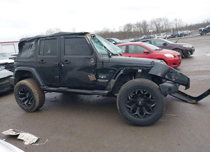 Photo 13 of 2017 Jeep Wrangler UNLIMITED SAHARA (VIN 1C4HJWEG5HL681436)