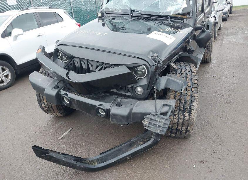 Photo 6 of 2017 Jeep Wrangler UNLIMITED SAHARA (VIN 1C4HJWEG5HL681436)