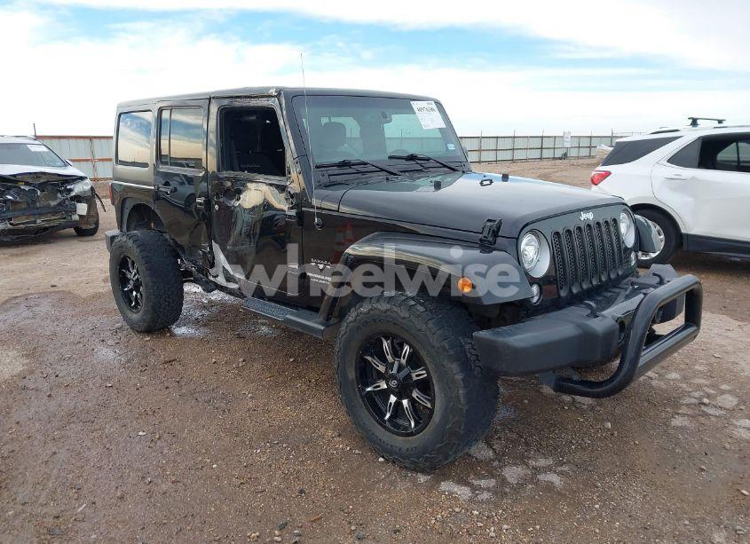 2018 Jeep Wrangler JK UNLIMITED SAHARA 4X4 (VIN 1C4HJWEG5JL929240) main photo
